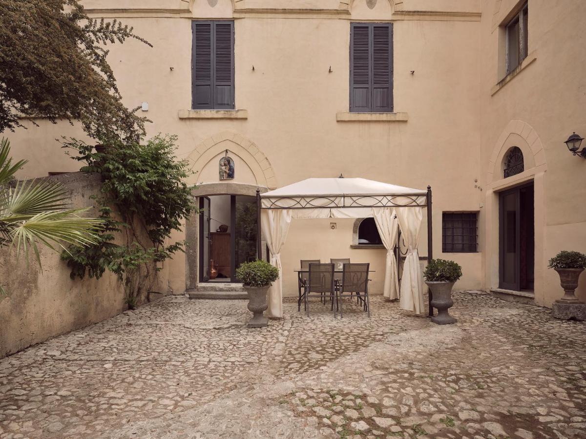 Agriturismo Castello Santa Margherita Cori 外观 照片