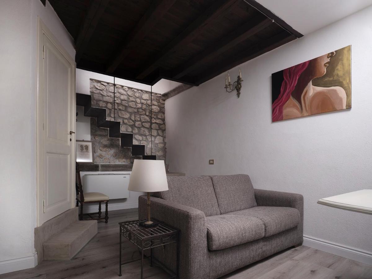 Agriturismo Castello Santa Margherita Cori 外观 照片