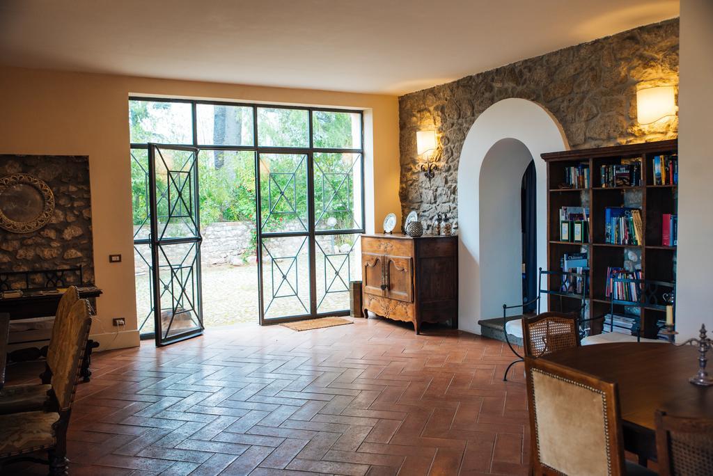 Agriturismo Castello Santa Margherita Cori 外观 照片